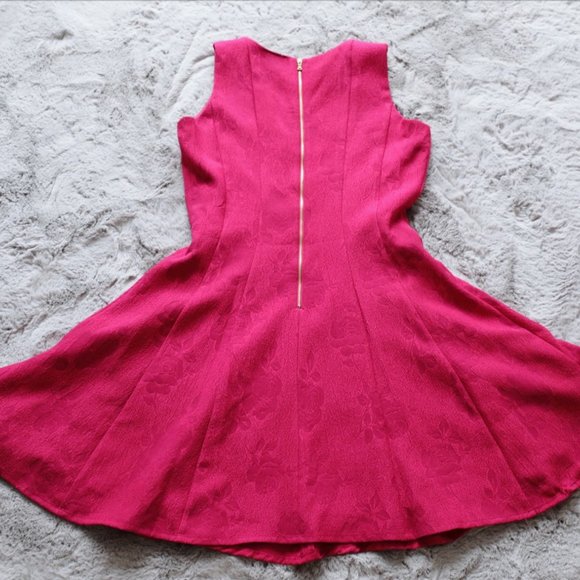 Gabby Skye Brocade Fit & Flare Floral Dress - Picture 4 of 8